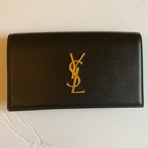 * 𝑺𝑶𝑳𝑫 * AUTHENTIC YSL KATE CLUTCH IN GRAIN DE POUDRE EMBOSSED LEATHER